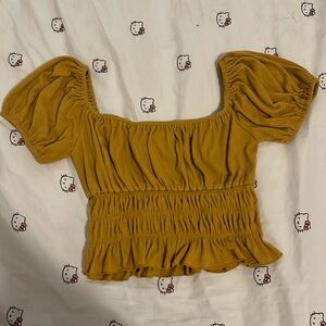 Wore twice for senior pictures very pretty!